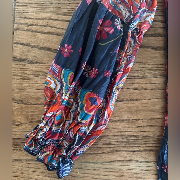 Johnny Was Lindero Scarlett silk blouse vibrant colorful
Boho free spirt XXS - Picture 4 of 11